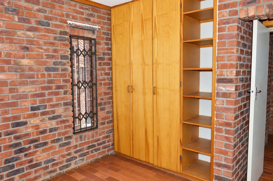 3 Bedroom Property for Sale in Flamwood North West